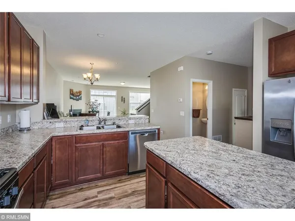 $2,395 | 5149 95th Way North, Brooklyn Park, MN 55443