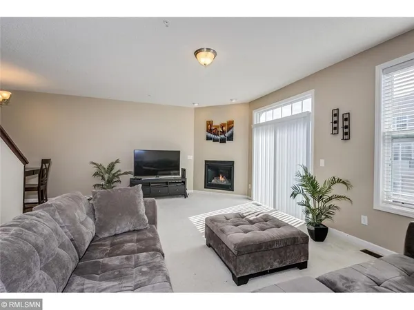 $2,395 | 5149 95th Way North, Brooklyn Park, MN 55443