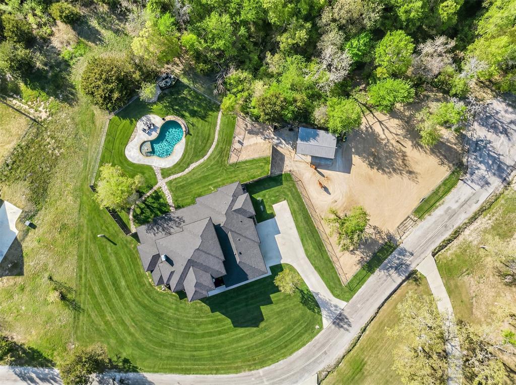 175 Bittersweet Trail Weatherford, TX 76088 - Photo 37 of 40 an aerial view of a house with garden