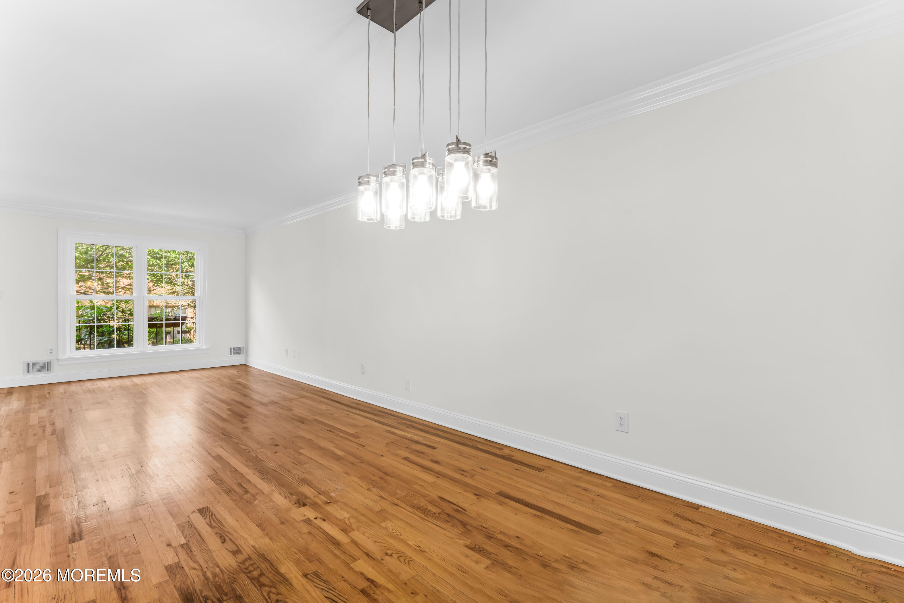 321 Spring Street, Unit 6 Red Bank, NJ 07701 - Photo 12 of 33 print_quality-HOM03198