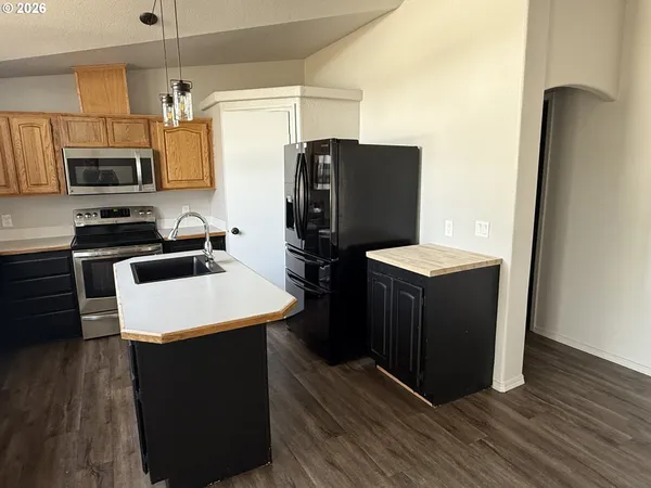 $400,000 | 80400 Suzanna Drive, Hermiston, OR 97838
