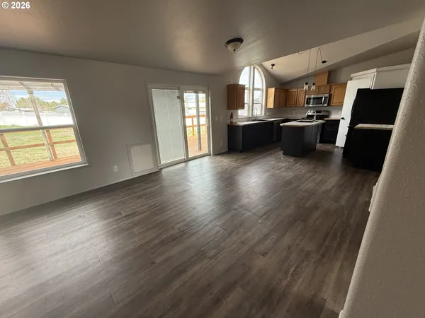 $400,000 | 80400 Suzanna Drive, Hermiston, OR 97838