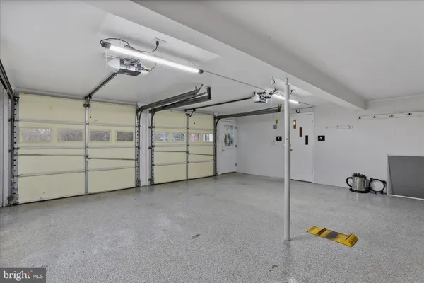 a view of a garage