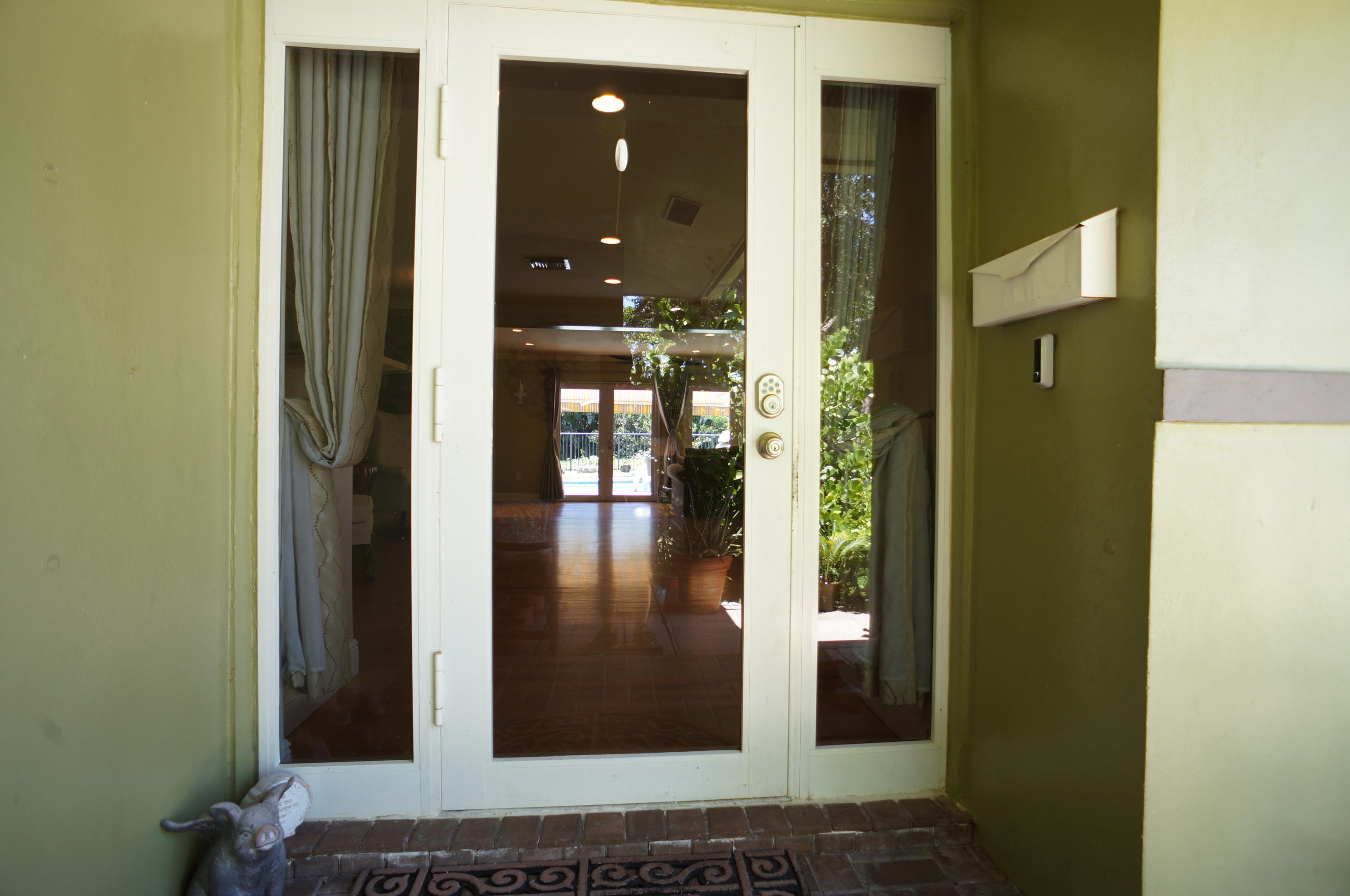 1268 Southwest 7th Street Boca Raton, FL 33486 - Photo 4 of 28 DSC01112