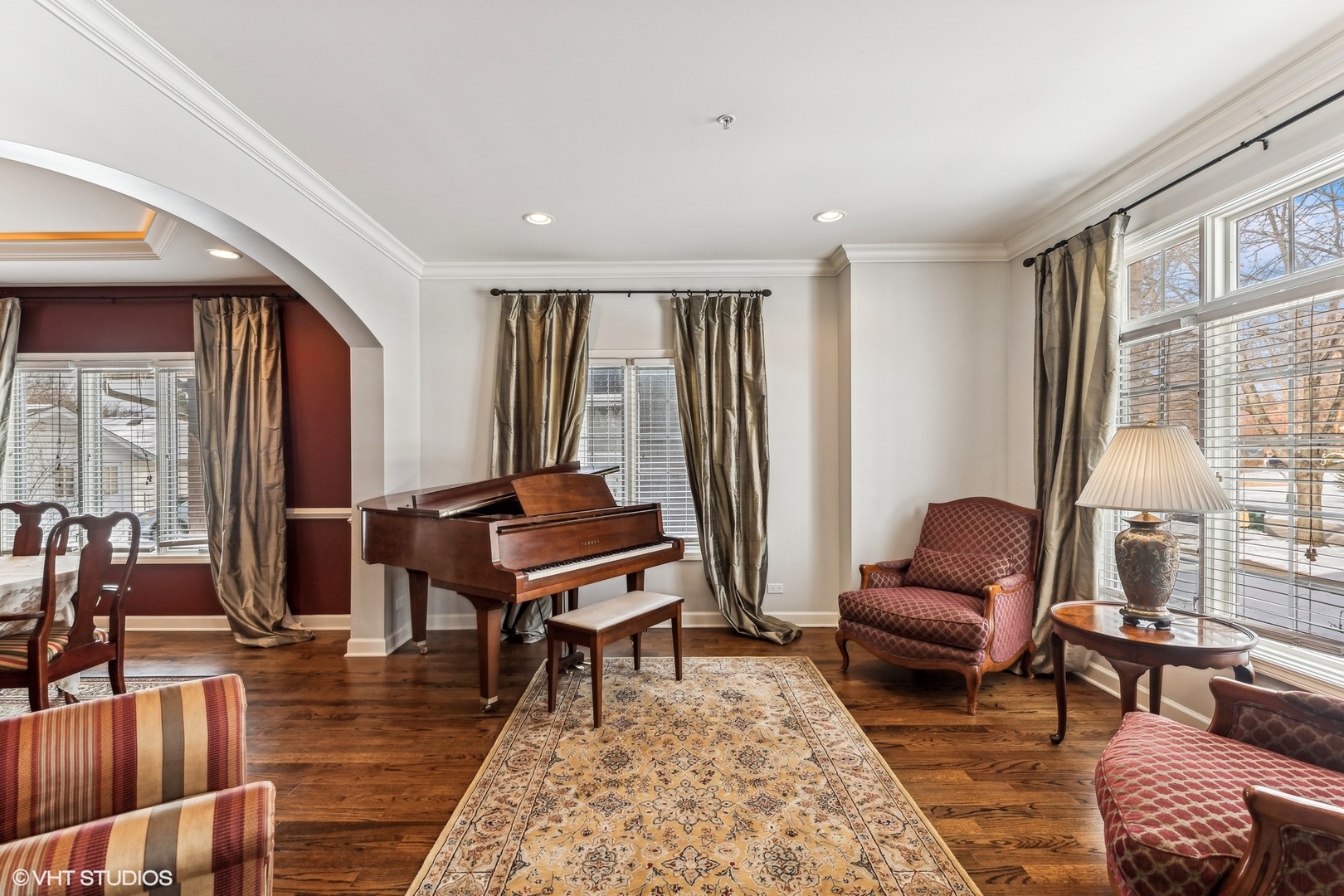 441 Stewart Avenue Park Ridge, IL 60068 - Photo 4 of 33 Gallery Image 4