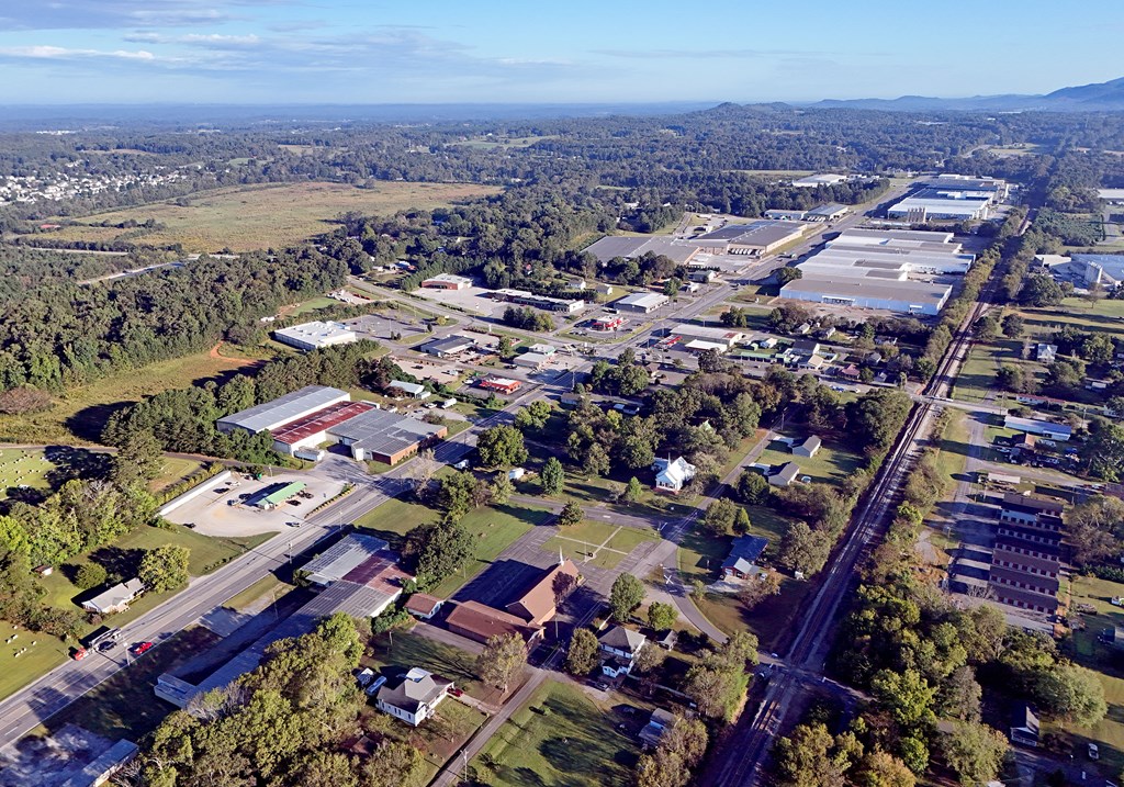 201 Coffey Road Chatsworth, GA 30705 - Photo 27 of 46 an aerial view of a city