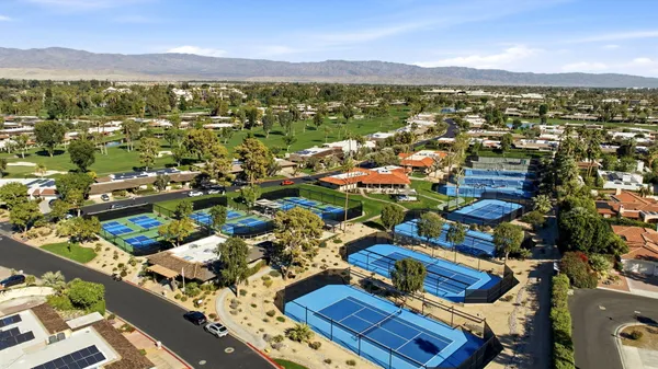 $1,029,000 | 52 Columbia Drive, Rancho Mirage, CA 92270
