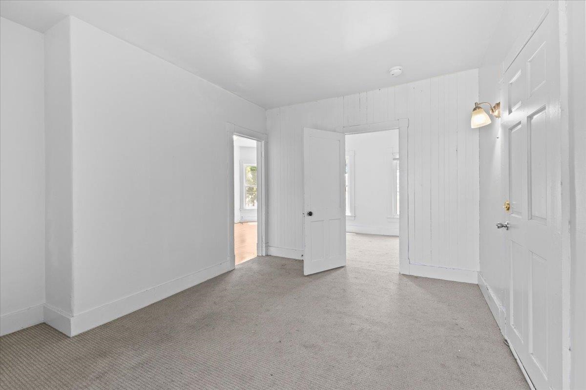 21 Hyde Street, Unit 2 Burlington, VT 05401 - Photo 25 of 31 Gallery Image 25