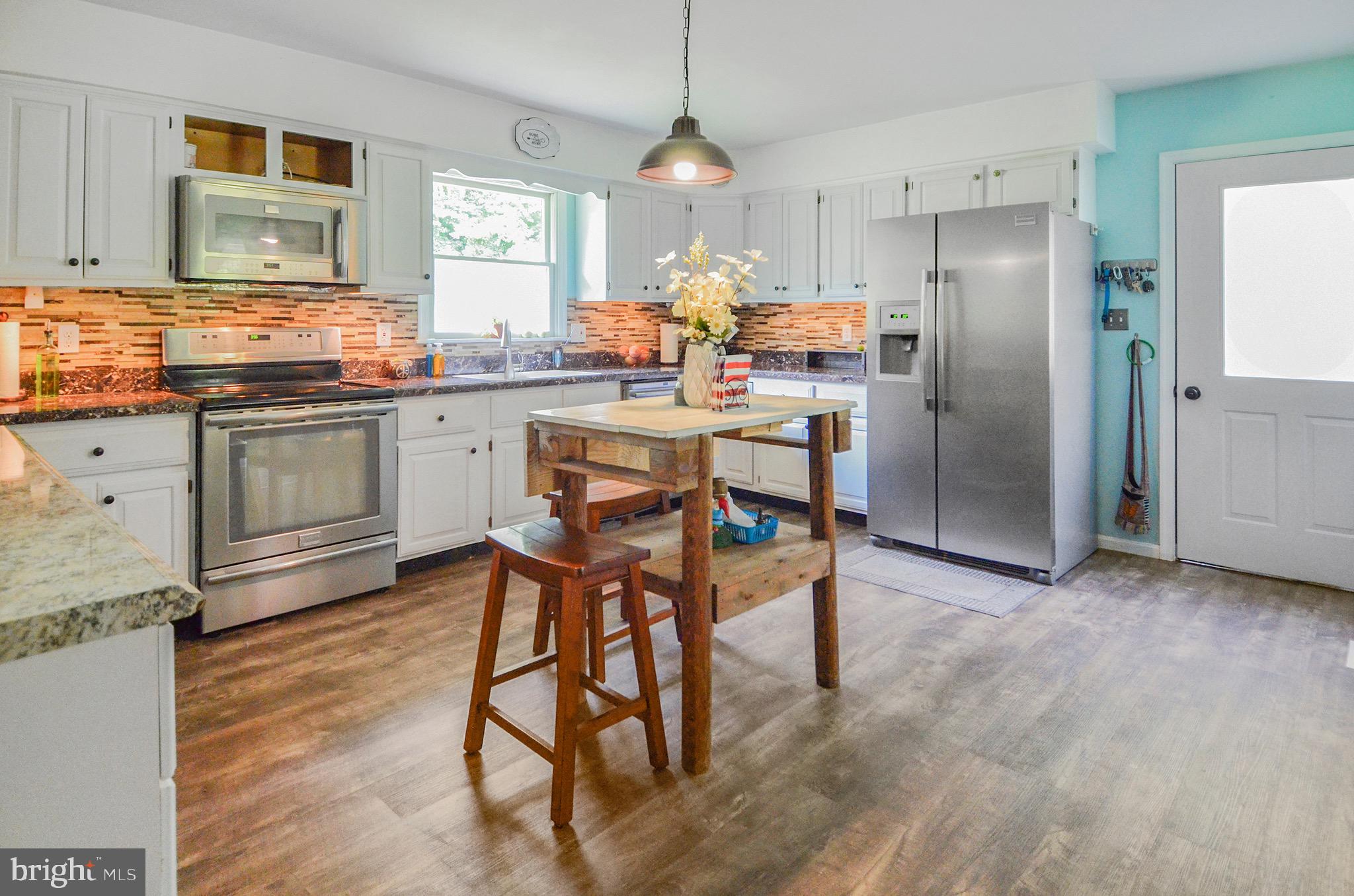 Stainless appliances