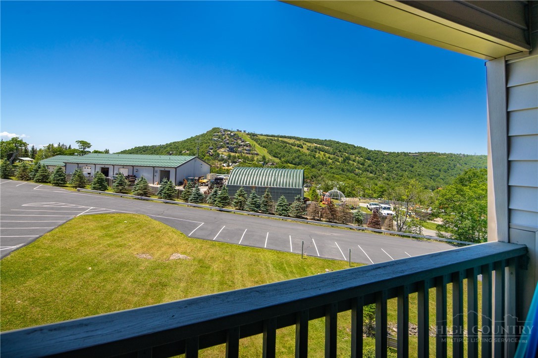 301 Pinnacle Inn Road, Unit 3313 Beech Mountain, NC 28604 - Photo 5 of 46