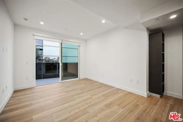 $2,395 | 951 Ogden Drive, Unit 204, Los Angeles, CA 90036