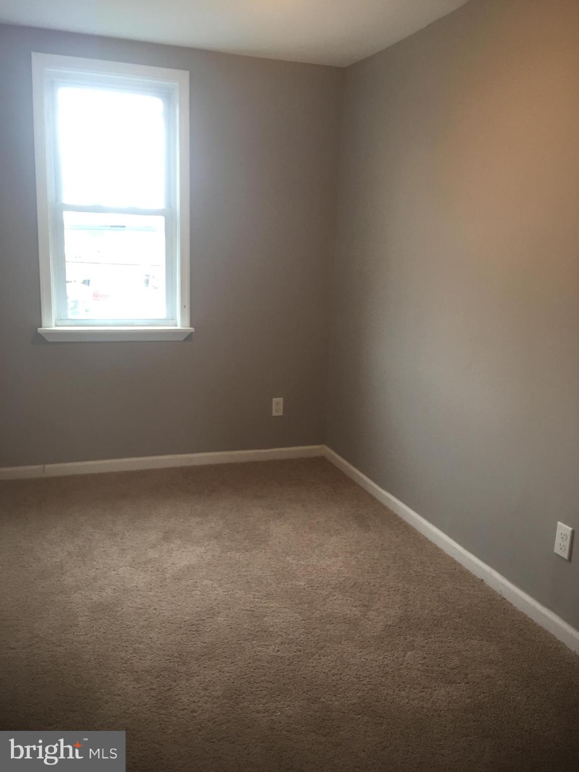 943 Coleridge Road Baltimore, MD 21229 - Photo 13 of 16