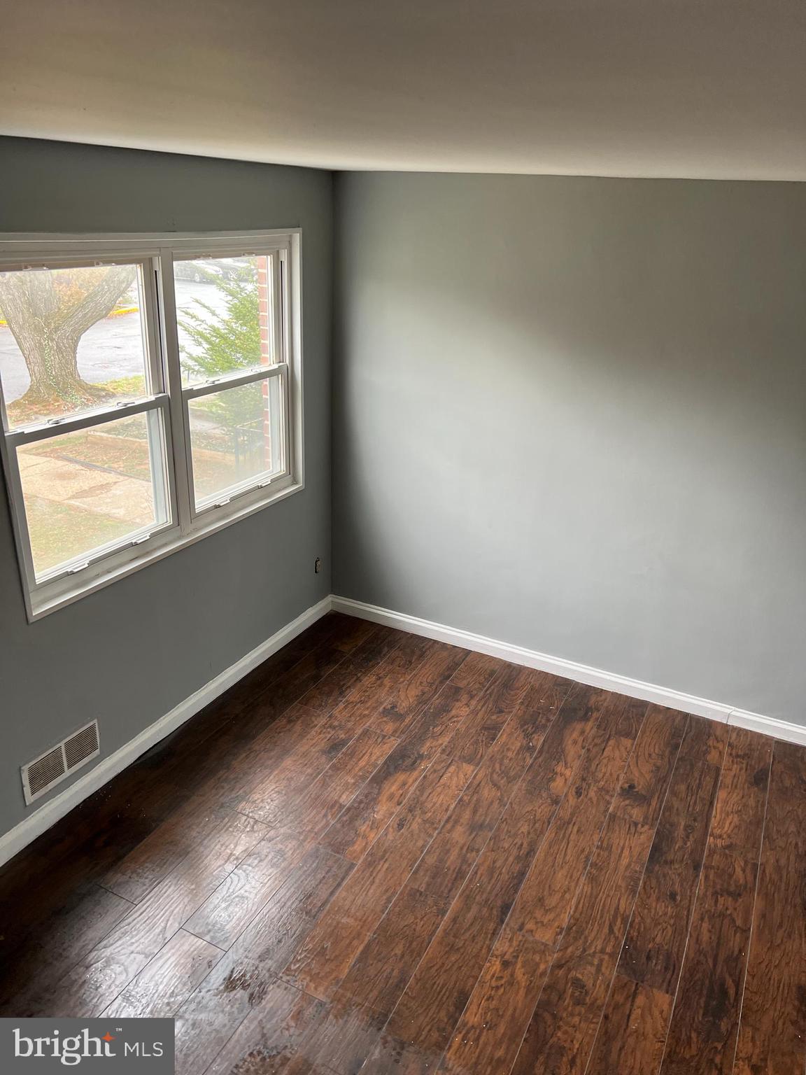 943 Coleridge Road Baltimore, MD 21229 - Photo 7 of 16