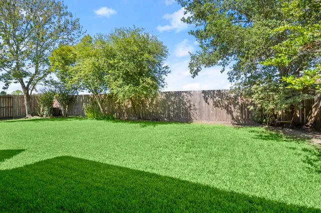 $3,200 | 15807 Arbor Lake Drive, Tomball, TX 77377