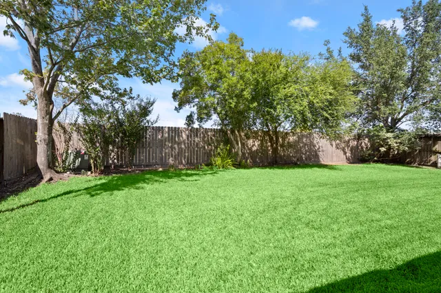 $3,200 | 15807 Arbor Lake Drive, Tomball, TX 77377