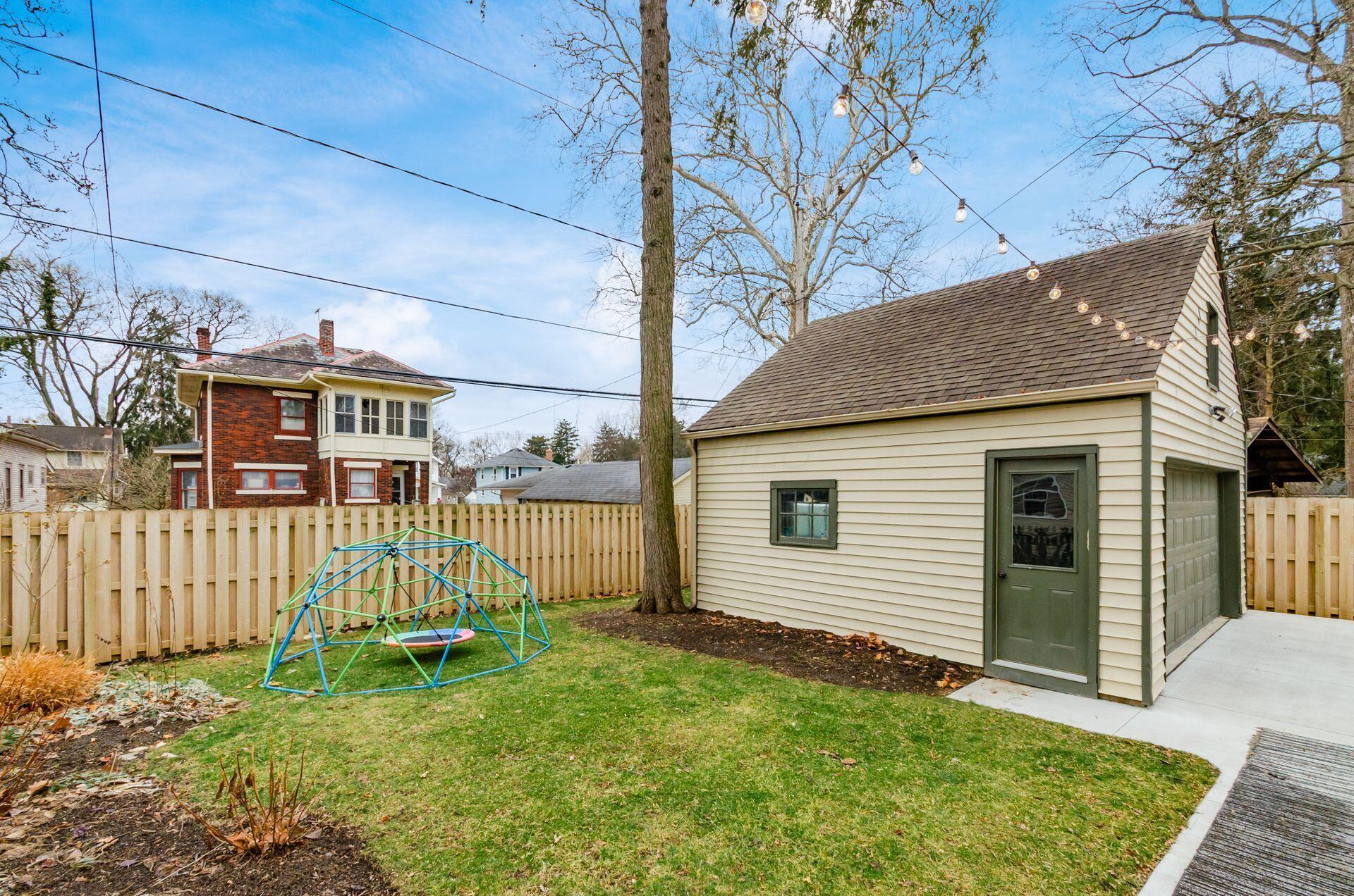 223 West Dunedin Road Columbus, OH 43214 - Photo 39 of 48 042_ Rd Columbus OH 43214 USA