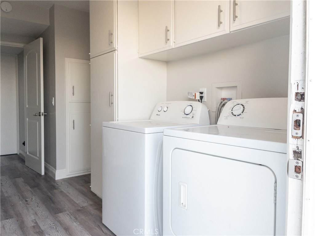 2810 East Echo Hill Way Orange, CA 92867 - Photo 25 of 49 a utility room with dryer and washer