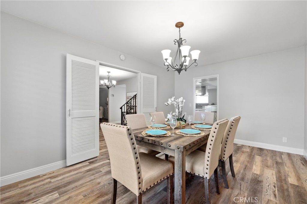 2810 East Echo Hill Way Orange, CA 92867 - Photo 9 of 49 right of entry when you walk in