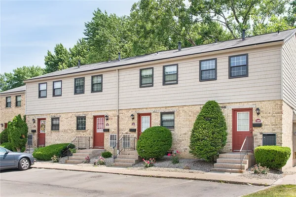 $2,276 | 245 Chartwell Court, Brighton, NY 14618