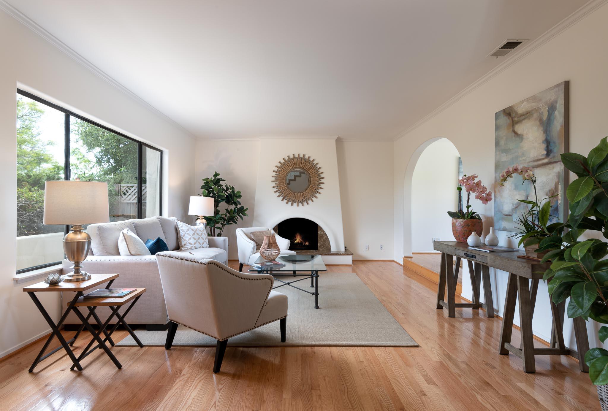 225 Constance Lane Santa Barbara, CA 93105 - Photo 26 of 27 LivingRoomView2