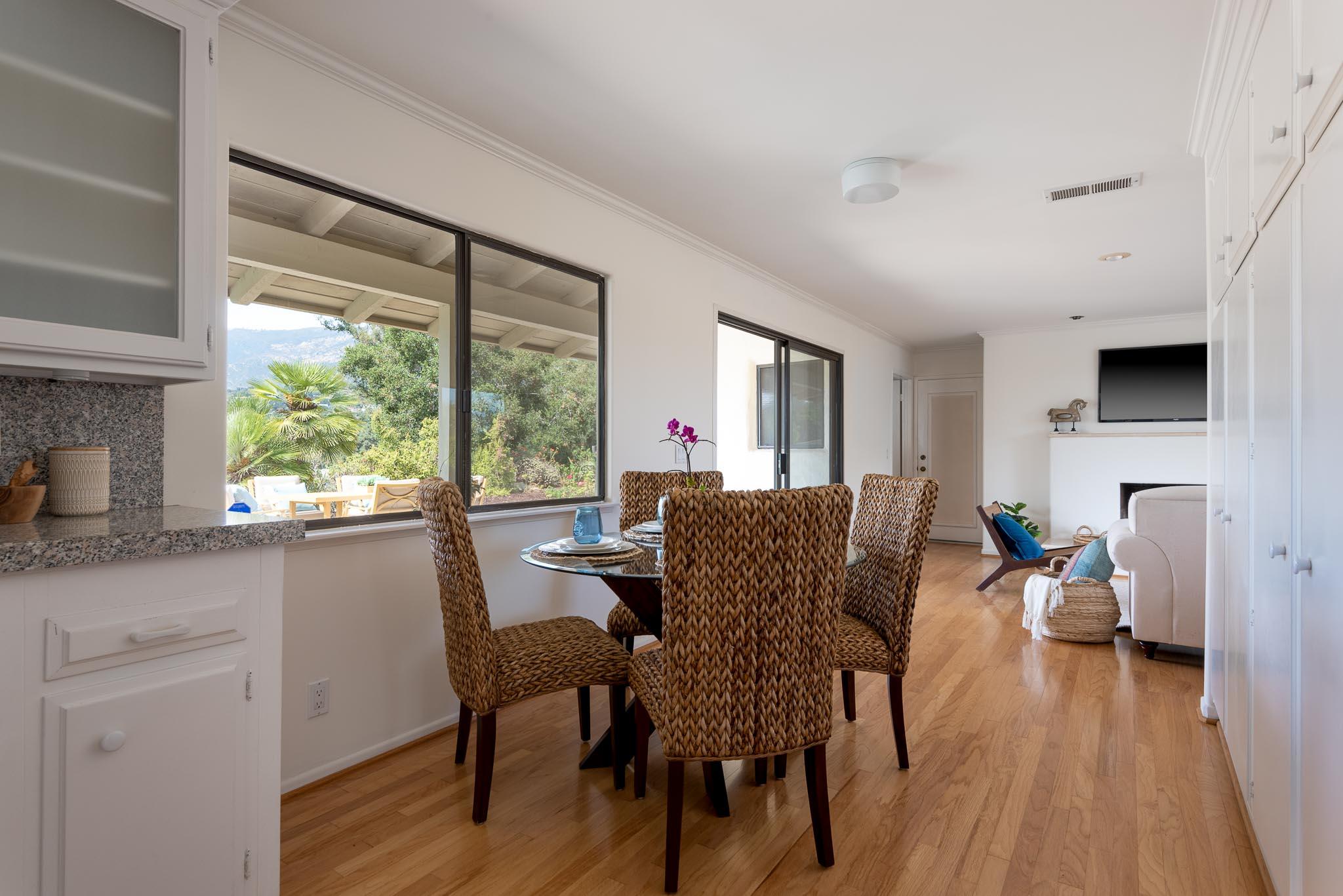 225 Constance Lane Santa Barbara, CA 93105 - Photo 6 of 27 DiningNookAndFamilyRoom