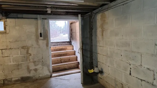 $144,900 | 915 Stillwater Avenue, Old Town, ME 04468