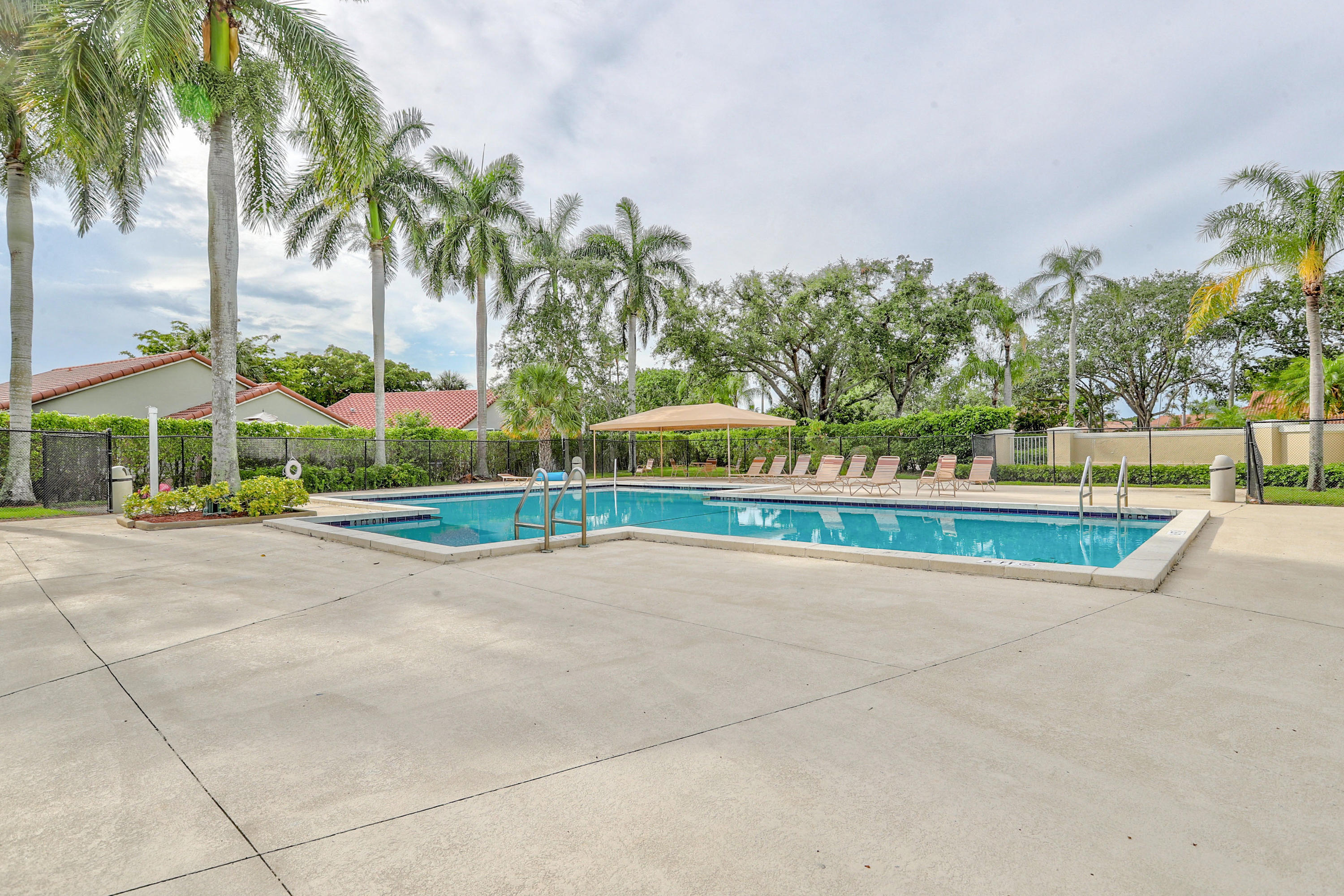 10620 Lake Jasmine Drive Boca Raton, FL 33498 - Photo 38 of 41 a view of a park with palm trees
