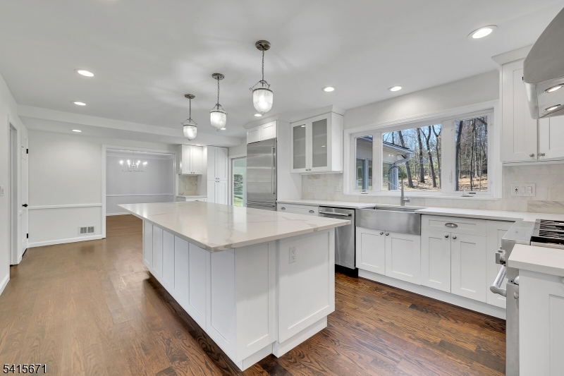 54 Robin Glen Road Watchung, NJ 07069 - Photo 15 of 42