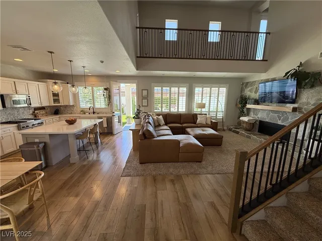 $6,600 | 384 Rancho Rosario Court, Las Vegas, NV 89138