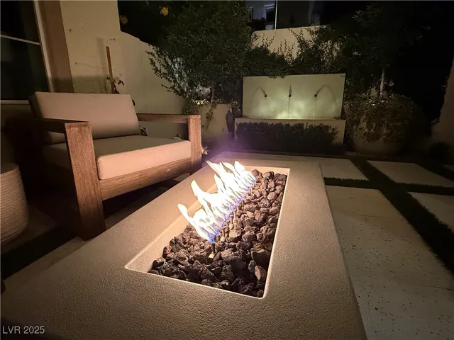 $6,100 | 384 Rancho Rosario Court, Las Vegas, NV 89138