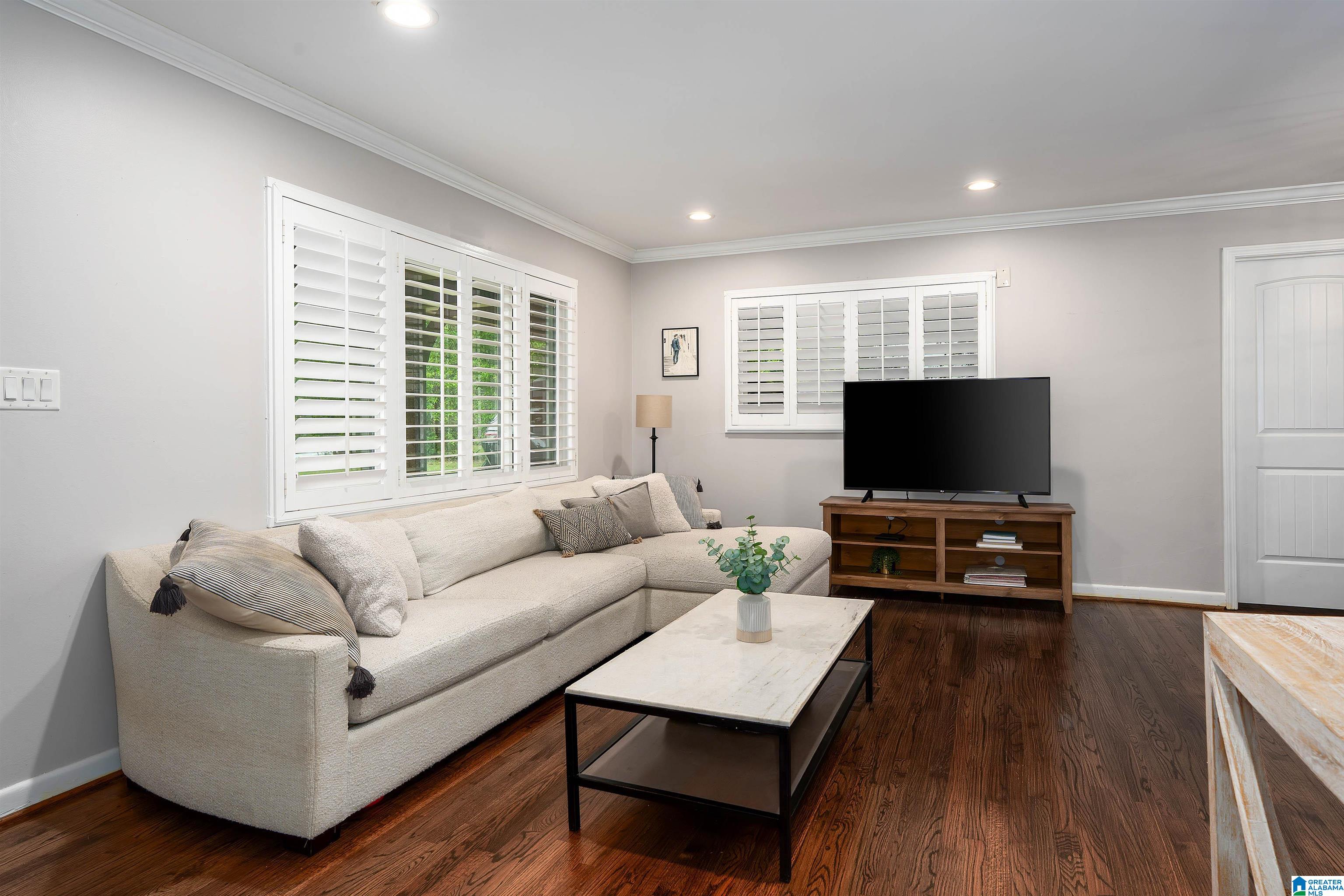 2013 Wedgewood Road Birmingham, AL 35216 - Photo 4 of 24