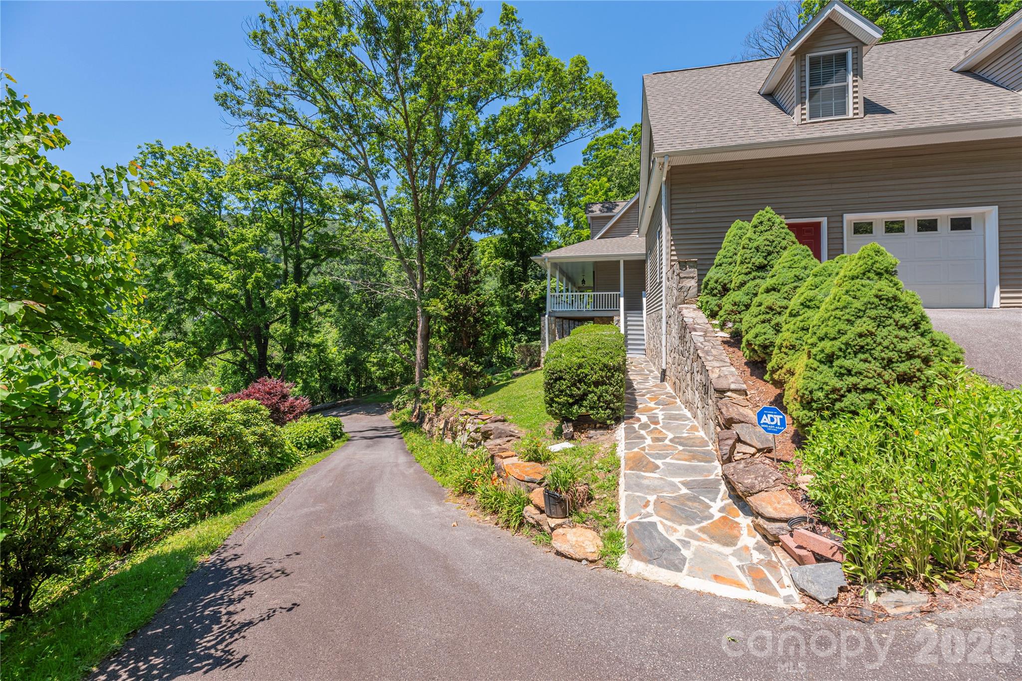 554 Breckenridge Road Waynesville, NC 28785 - Photo 2 of 45