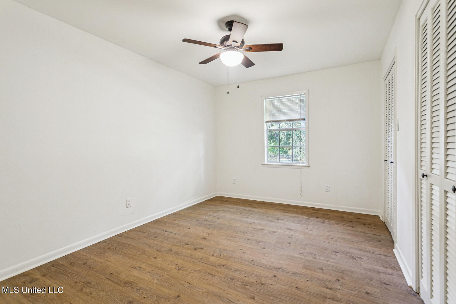 427 Lakeview Avenue McComb, MS 39648 - Photo 11 of 21 11