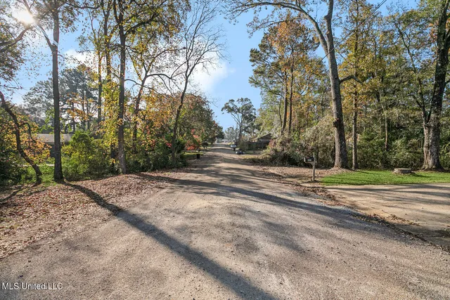 $144,900 | 427 Lakeview Avenue, McComb, MS 39648