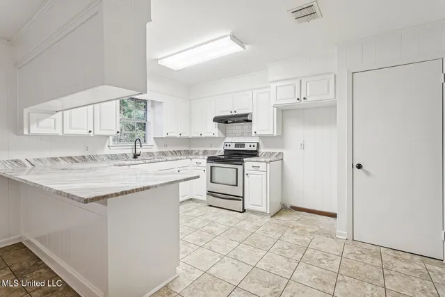 $144,900 | 427 Lakeview Avenue, McComb, MS 39648