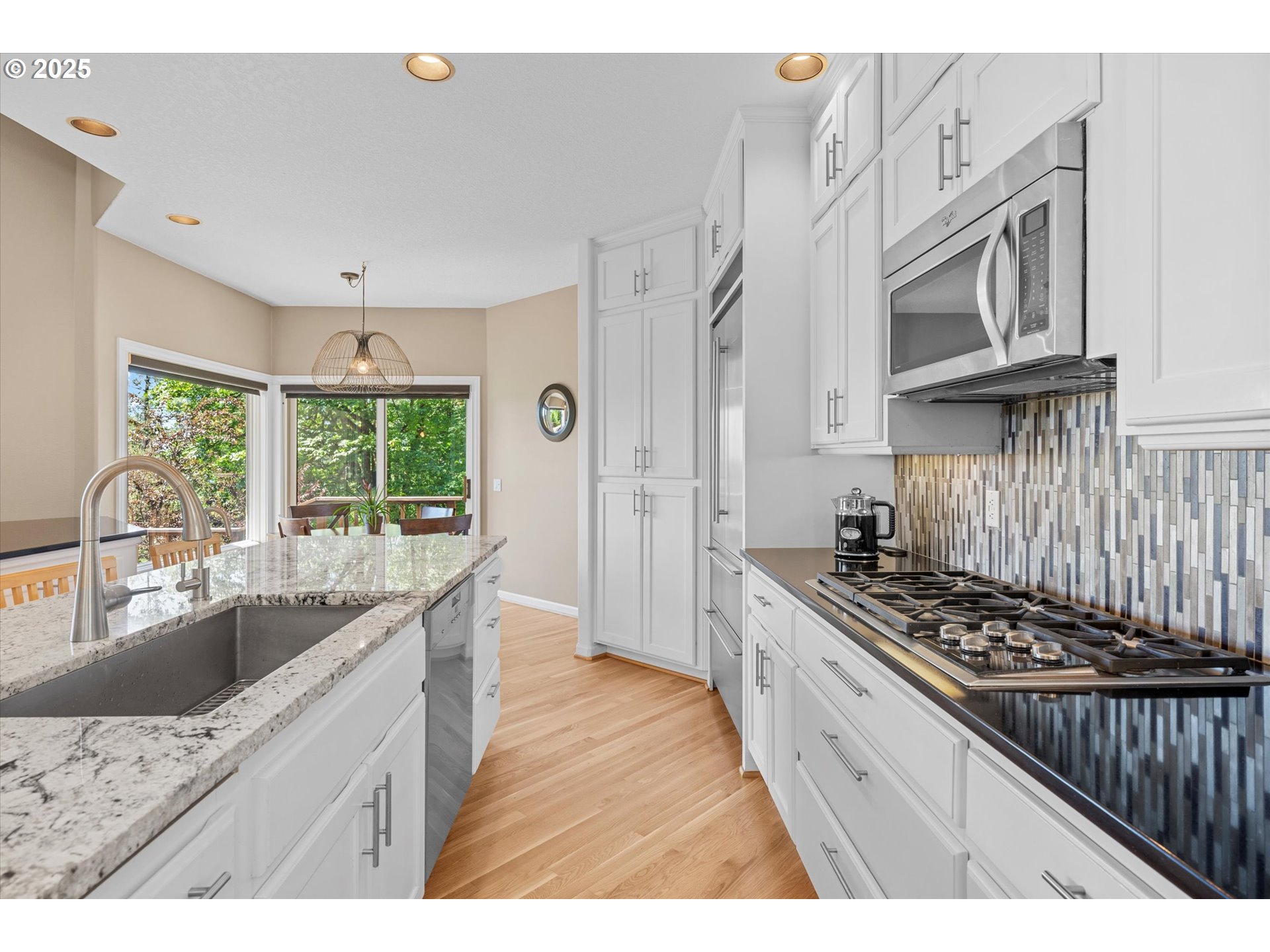 655 Southwest 83rd Avenue Portland, OR 97225 - Photo 7 of 30 Kitchen