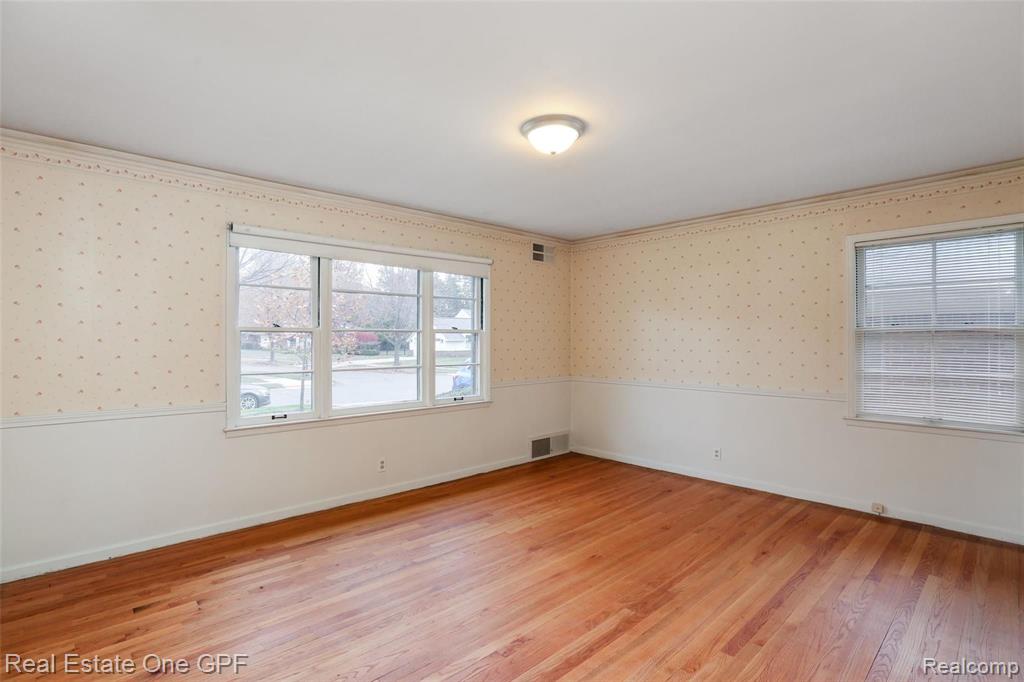 457 Lexington Road Grosse Pointe Farms, MI 48236 - Photo 13 of 26