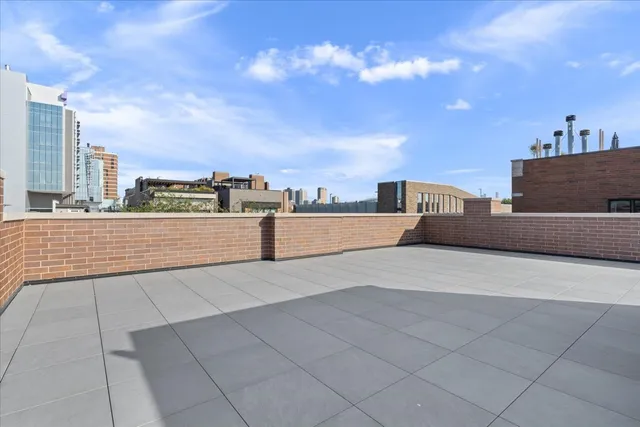 $1,500,000 | 3036 North Sheffield Avenue, Unit 3, Chicago, IL 60657