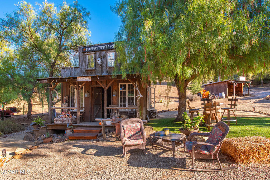 356 East Carlisle Road Thousand Oaks, CA 91361 - Photo 8 of 74