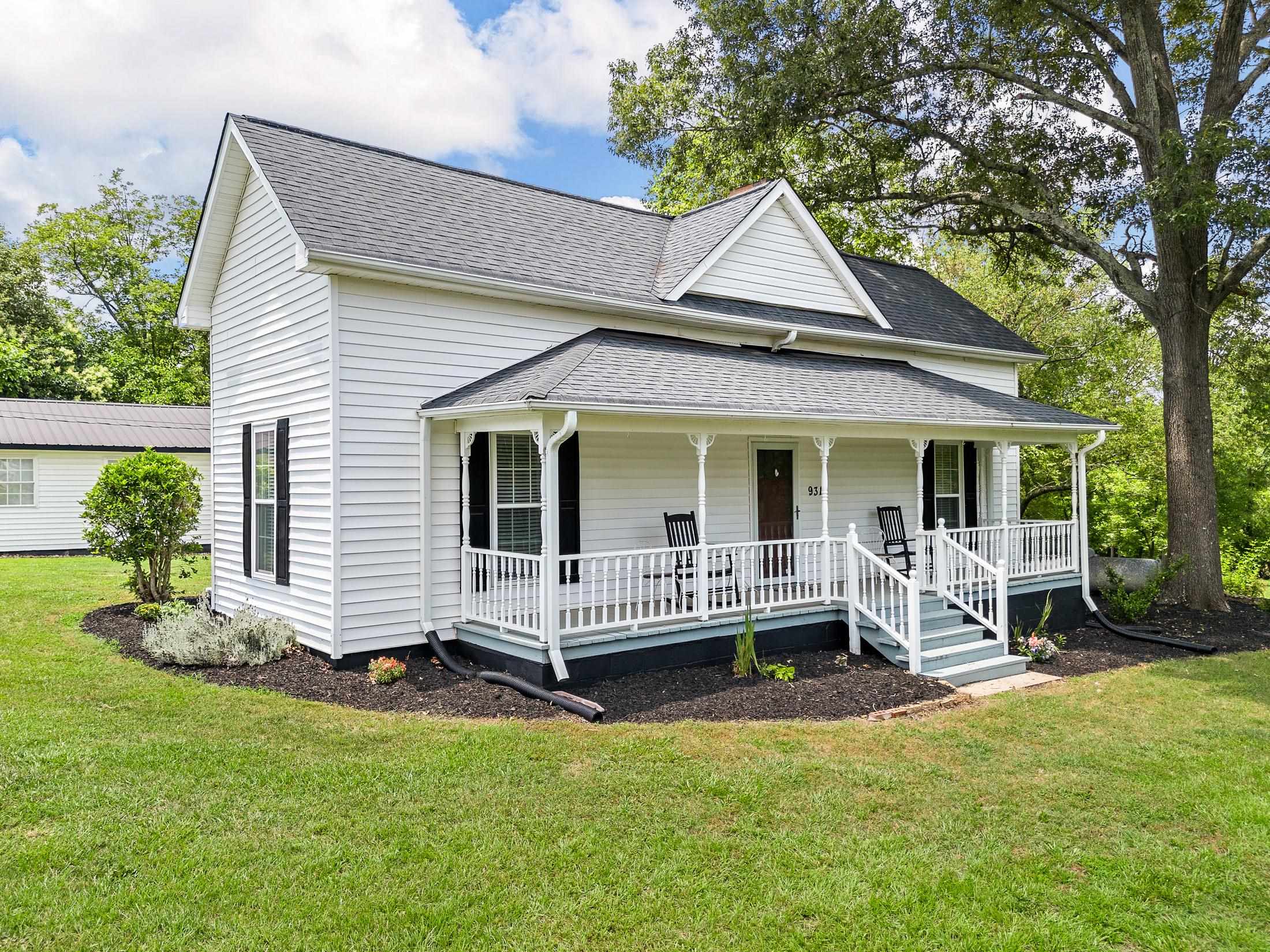 931 Gramling School Road Inman, SC 29349 - Photo 3 of 38