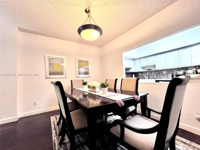 $2,350 | 19390 Collins Avenue, Unit 422, Sunny Isles Beach, FL 33160