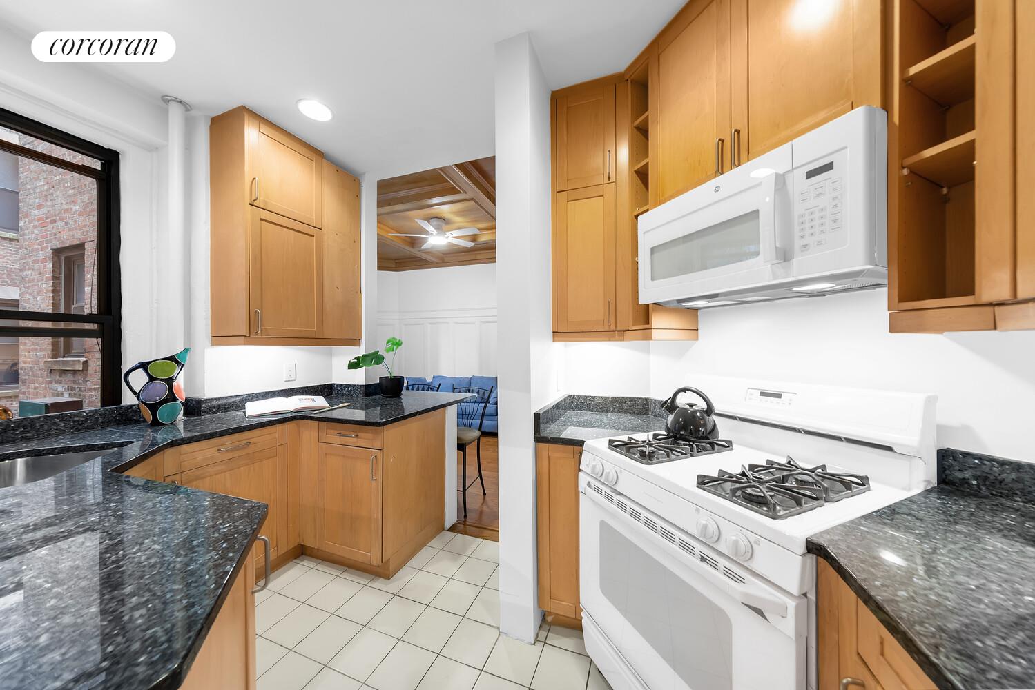 241 West 108th Street, Unit 1C Manhattan, NY 10025 - Photo 6 of 11