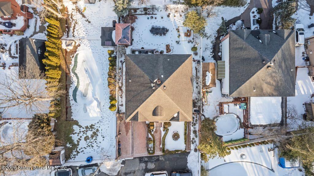 5 Rigimar Court Staten Island, NY 10309 - Photo 35 of 37 an aerial view of a house with a yard