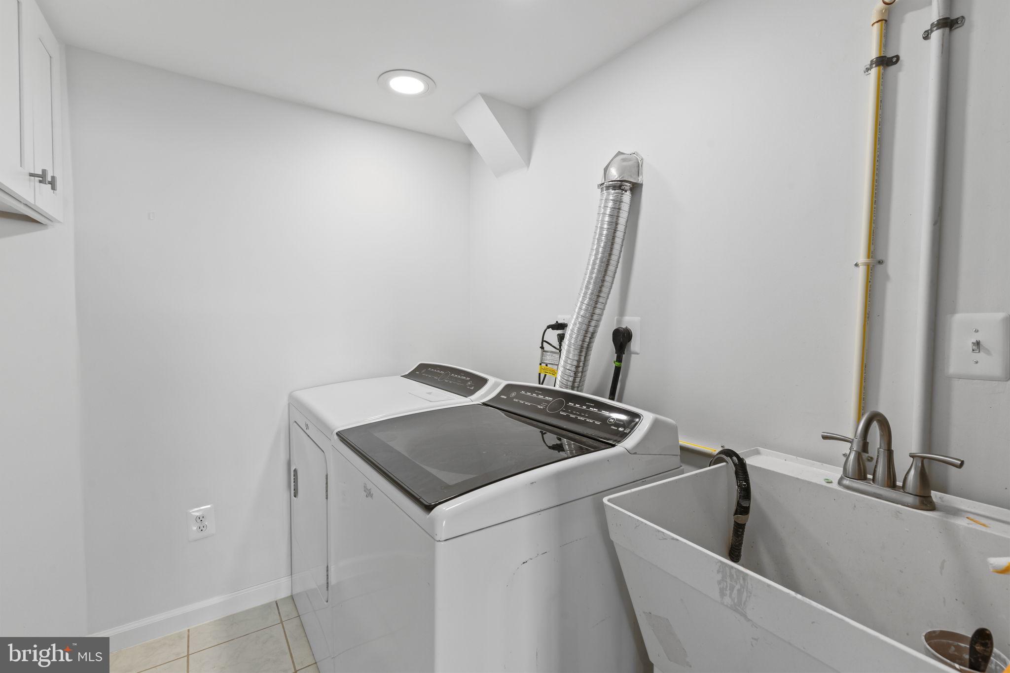 7212 Bay Front Road Baltimore, MD 21219 - Photo 27 of 37