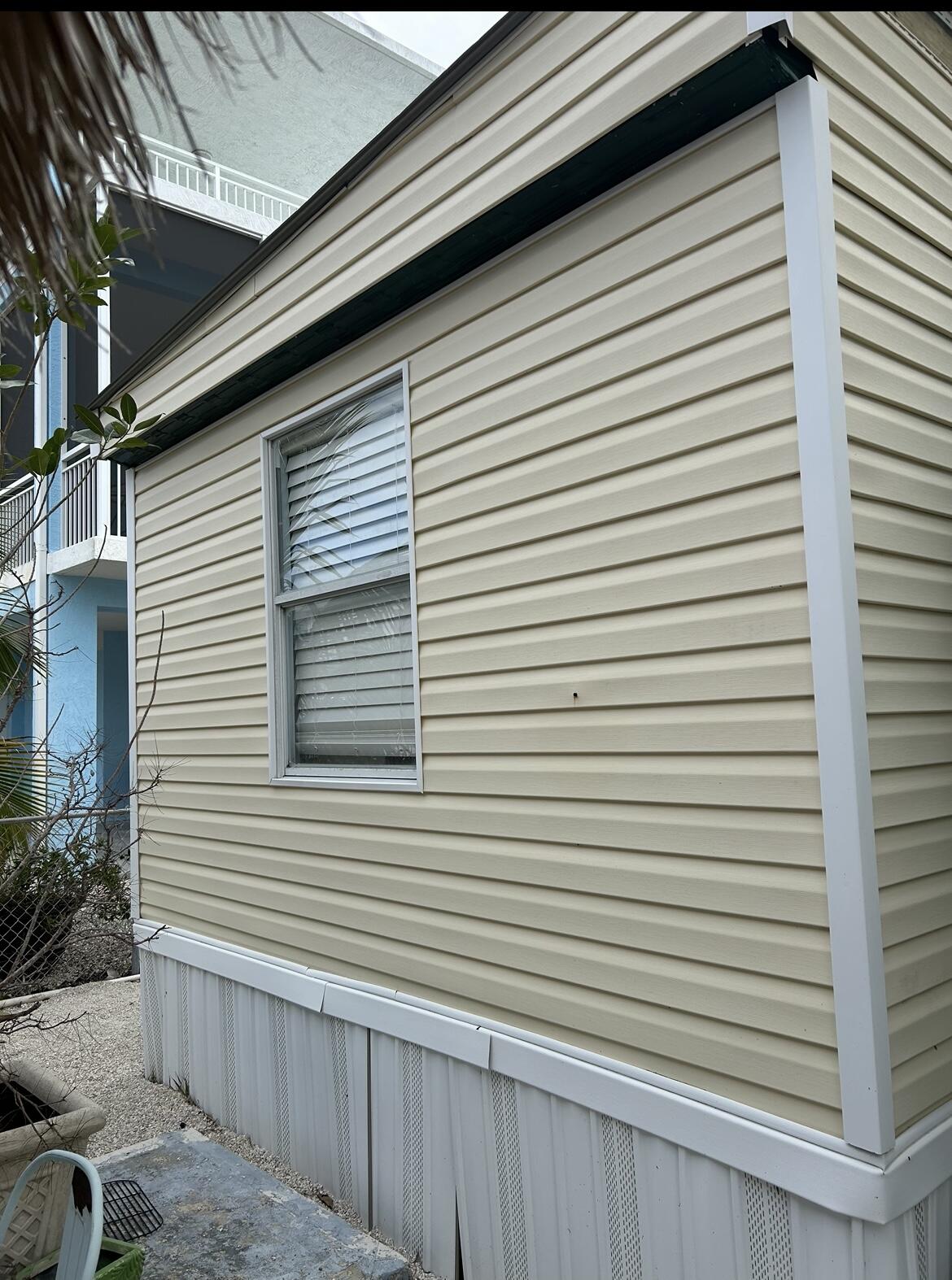 343 Vaca Road Key Largo, FL 33037 - Photo 20 of 22 Rear of mobile