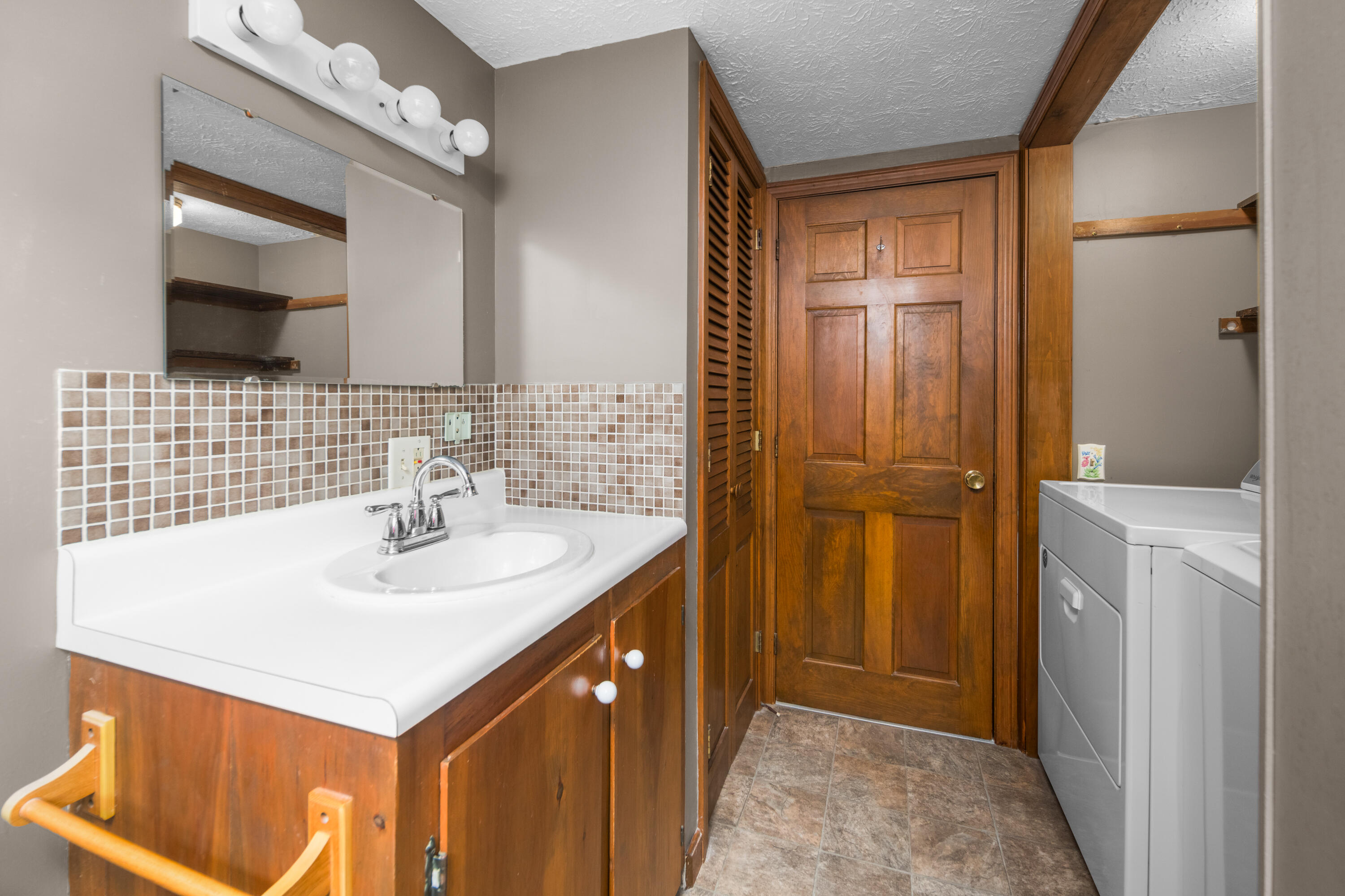 51 Josiah Norton Road York, ME 03902 - Photo 17 of 29 Bathroom Laundry-2