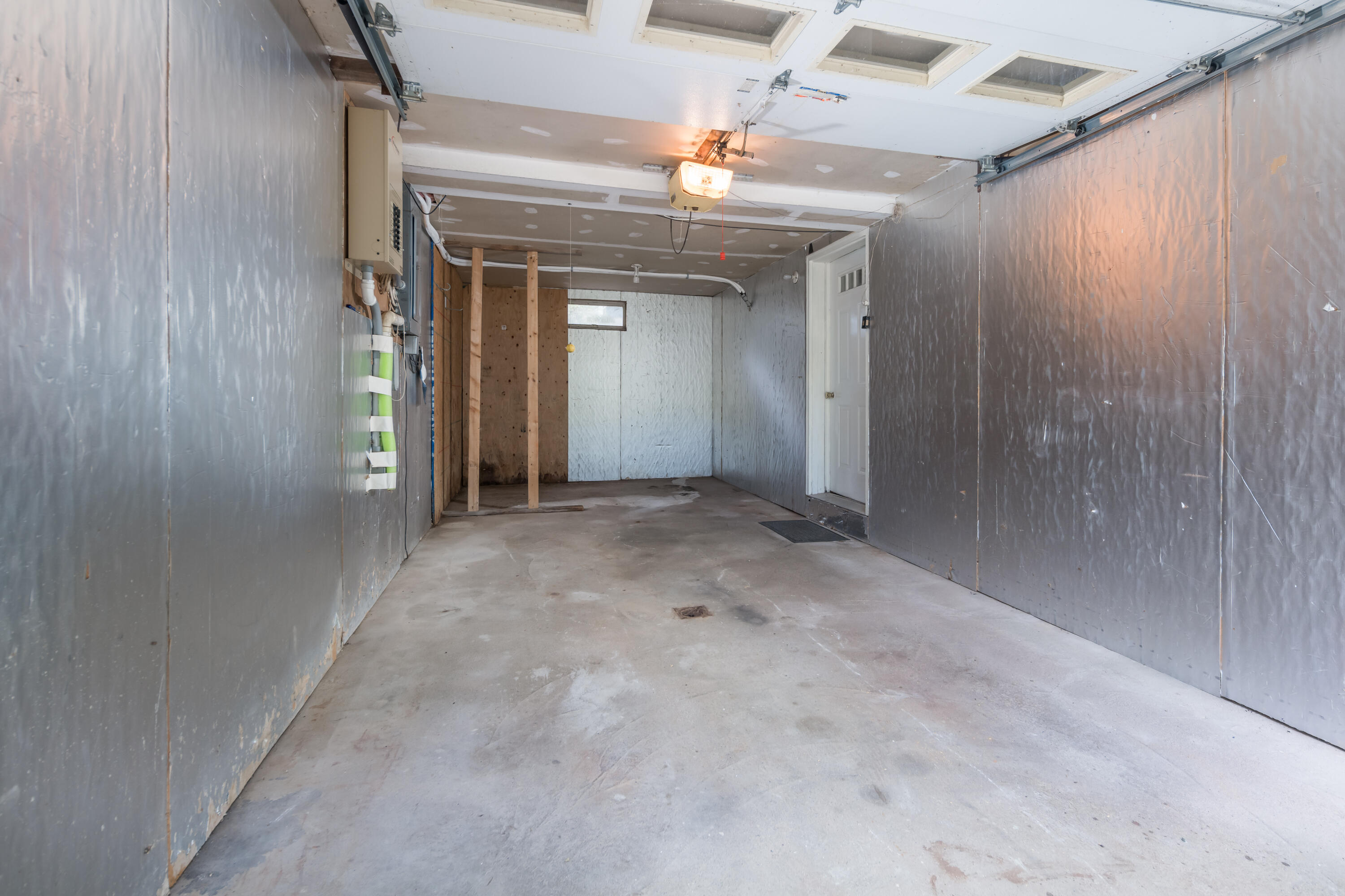 51 Josiah Norton Road York, ME 03902 - Photo 19 of 29 Garage