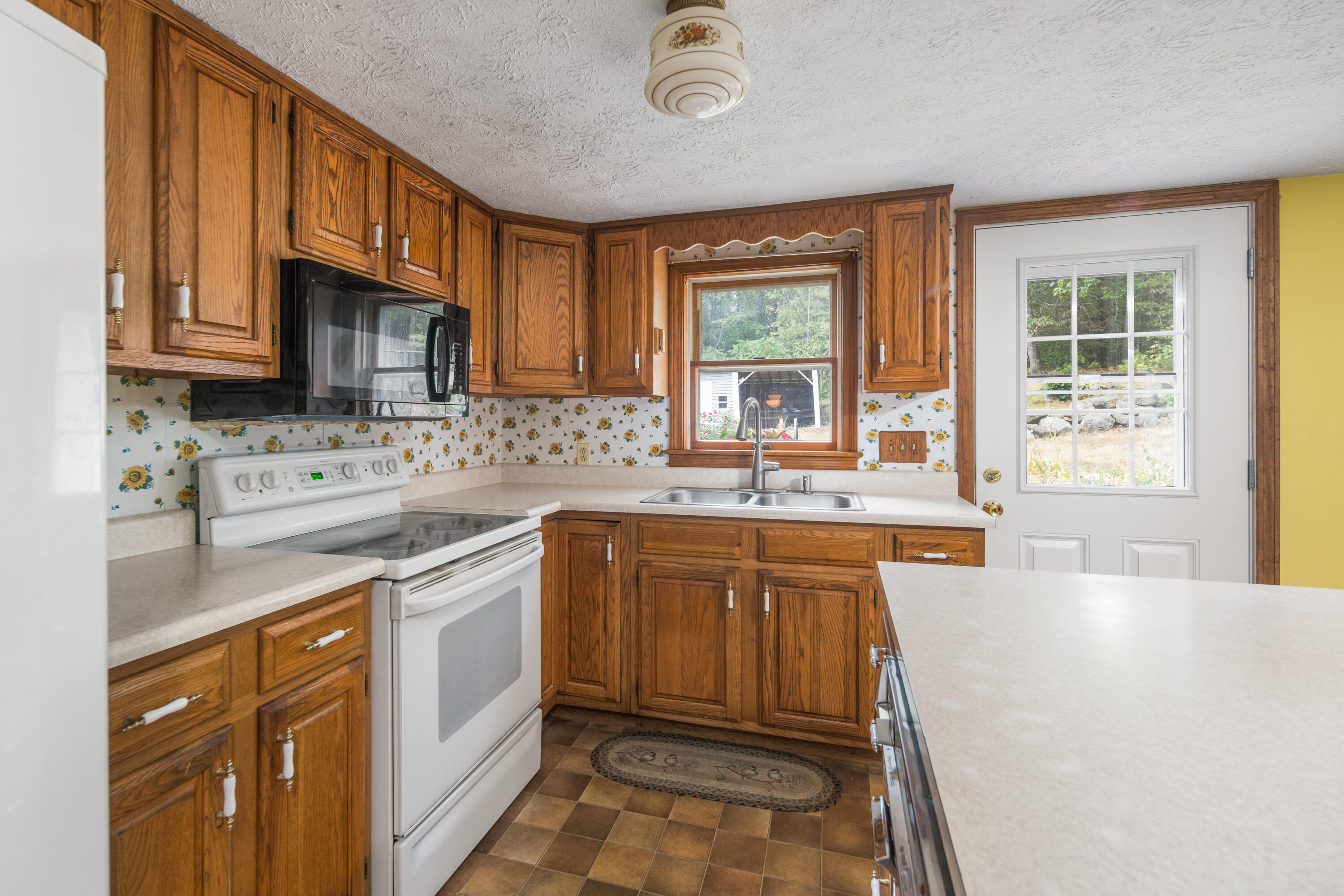51 Josiah Norton Road York, ME 03902 - Photo 7 of 29 Kitchen-3