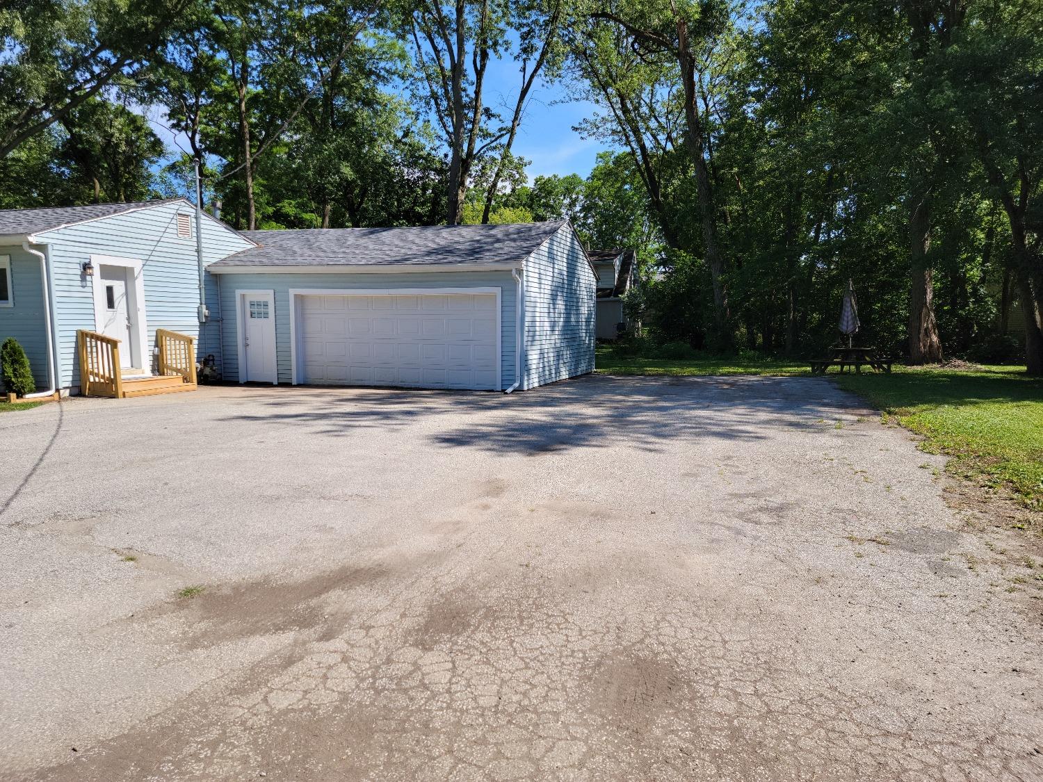 1304 Robin Road Valparaiso, IN 46383 - Photo 5 of 30 1500x1125