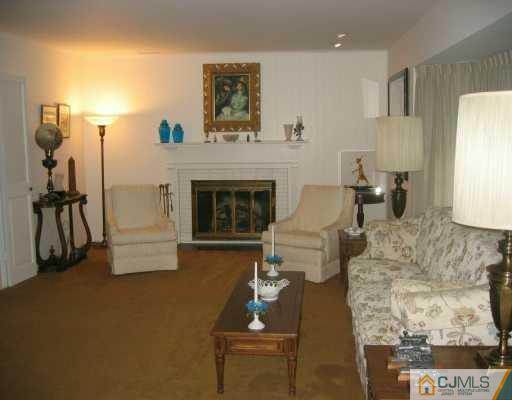 7 Evergreen Road Somerset, NJ 08873 - Photo 2 of 8